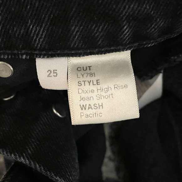 Reformation Dixie High Rise Jean Short - Picture 6 of 6